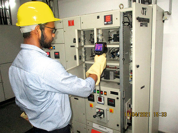 Thermography of Solar Plants